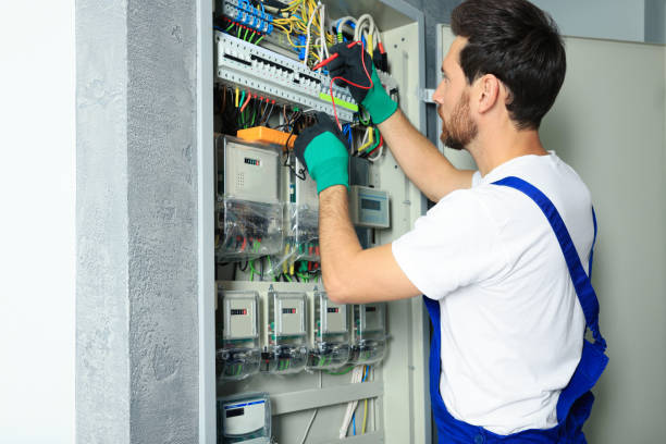 Best Licensed Electrician  in Chanute, KS